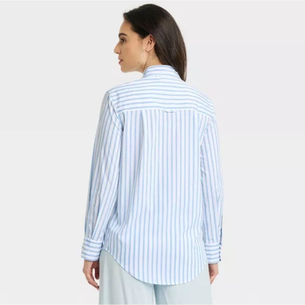 A New Day Women's NWT Blue Slim Fit Boyfriend Tailored Button Down Shirt Medium - Picture 8 of 11